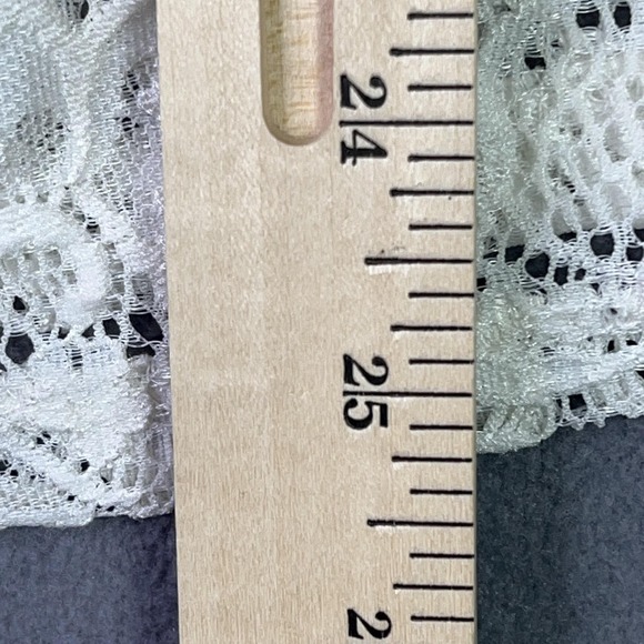 Cable & Gauge Women's L Lace Blouse White Mock Neck Lined Romantic Top - Picture 6 of 8